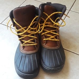 nike acg duck boots